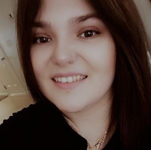 Meet your Posher, Elaina